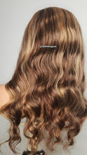 Load image into Gallery viewer, Highlight  Body Wave 4x4 Transparent Lace 24-inch Wig Ombre Blonde