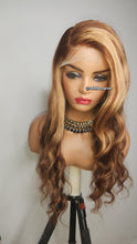 Load image into Gallery viewer, Highlight  Body Wave 4x4 Transparent Lace 24-inch Wig Ombre Blonde