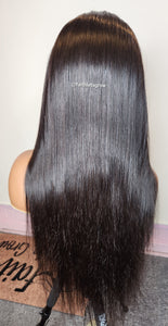 28-inch 13x4 Lacefront wig pre-Plucked Ready to wear